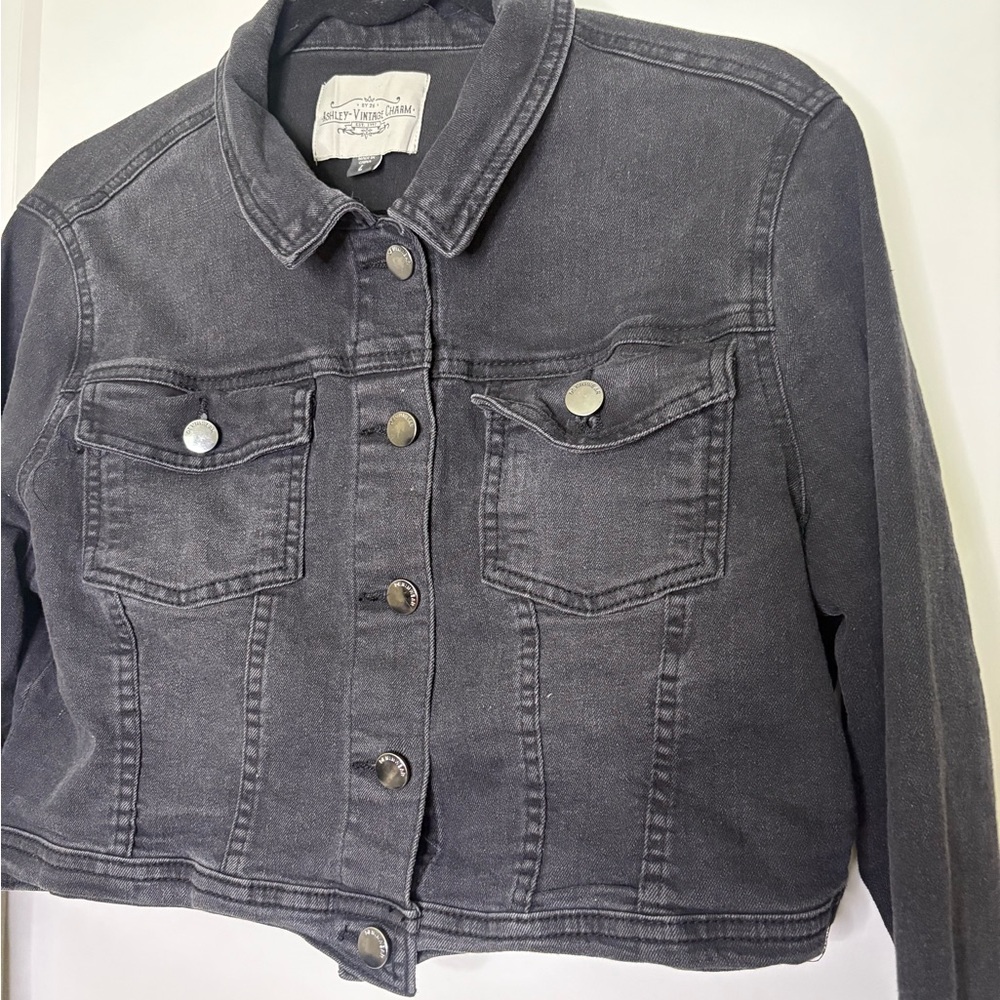 Jean jacket - Picture 2 of 4